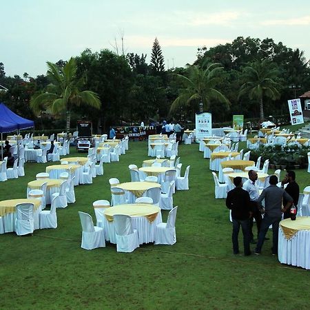 By The Way Hotel Mysore Exterior foto