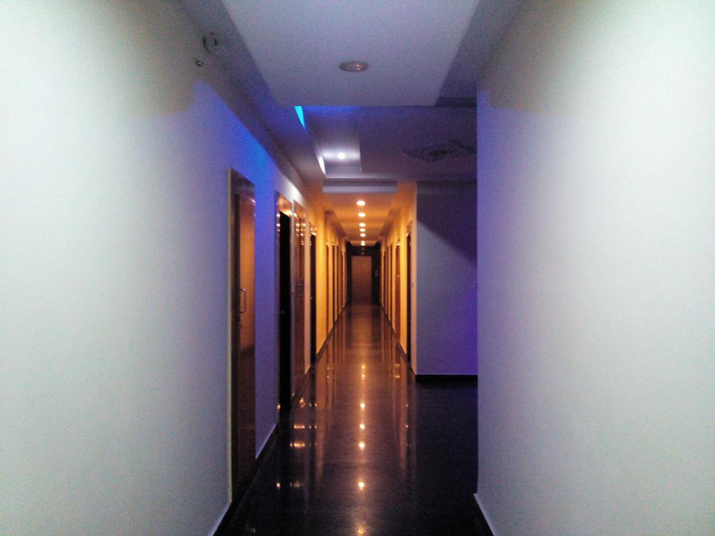 By The Way Hotel Mysore Exterior foto